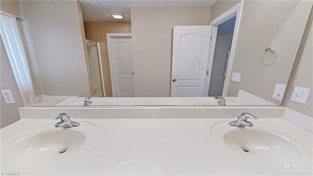 222 Mahogany Drive, Thomasville, NC 27360