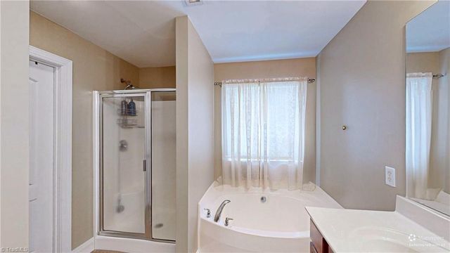 222 Mahogany Drive, Thomasville, NC 27360