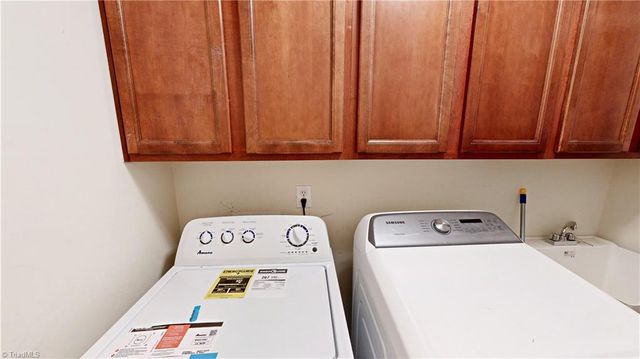 222 Mahogany Drive, Thomasville, NC 27360