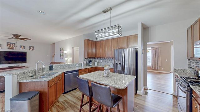 222 Mahogany Drive, Thomasville, NC 27360