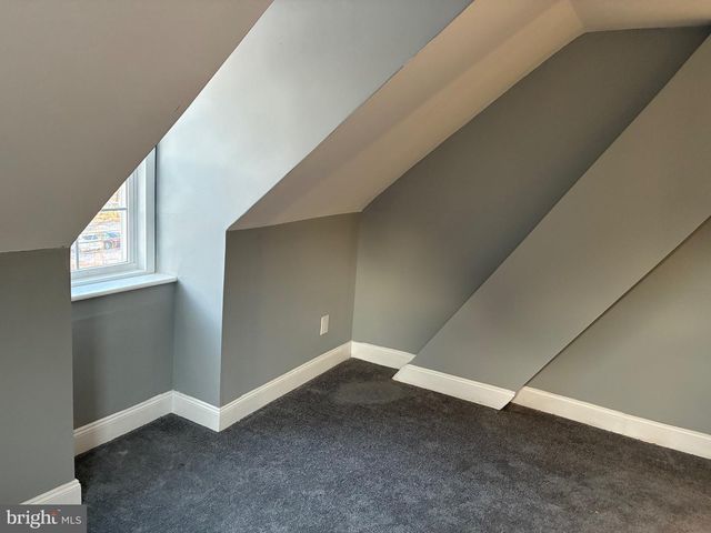 80 E 3RD ST, Moorestown, NJ 08057