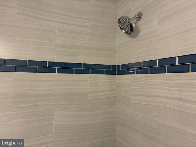 80 E 3RD ST, Moorestown, NJ 08057