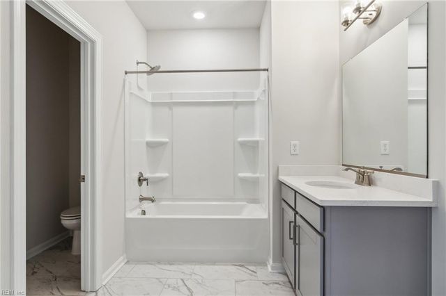 2005 Barton LN, Chesapeake, VA 23322