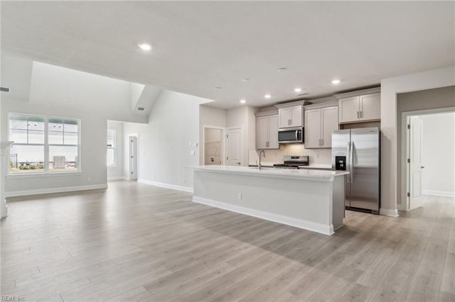 2005 Barton LN, Chesapeake, VA 23322