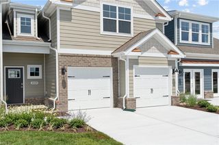 2005 Barton LN, Chesapeake, VA 23322