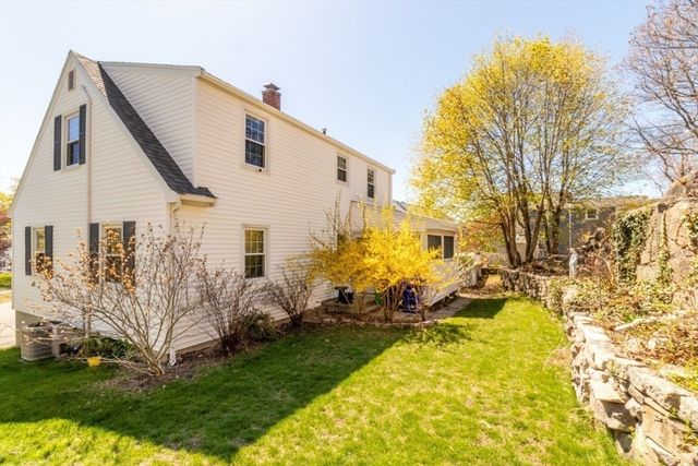 67 Running Brook Rd, Boston, MA 02132