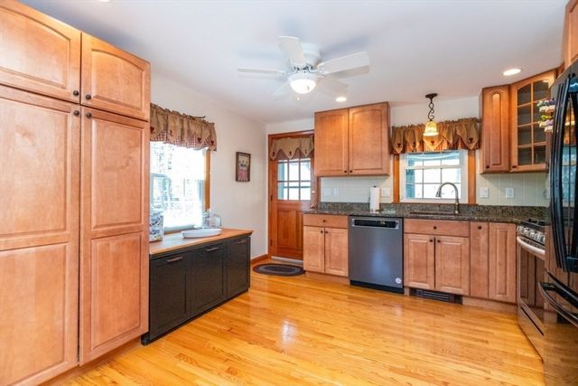 67 Running Brook Rd, Boston, MA 02132