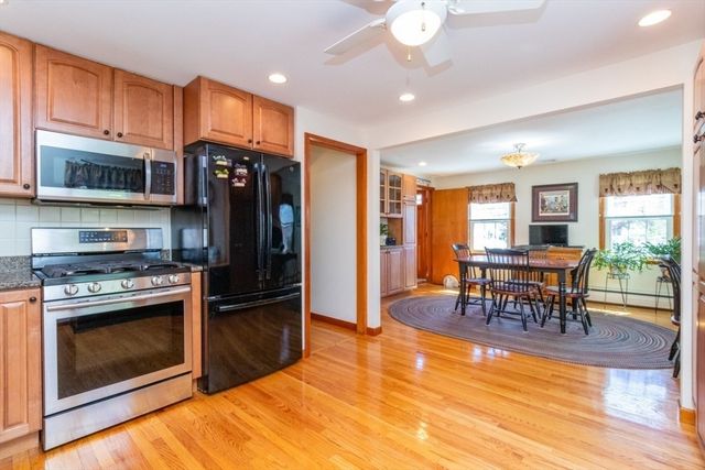 67 Running Brook Rd, Boston, MA 02132
