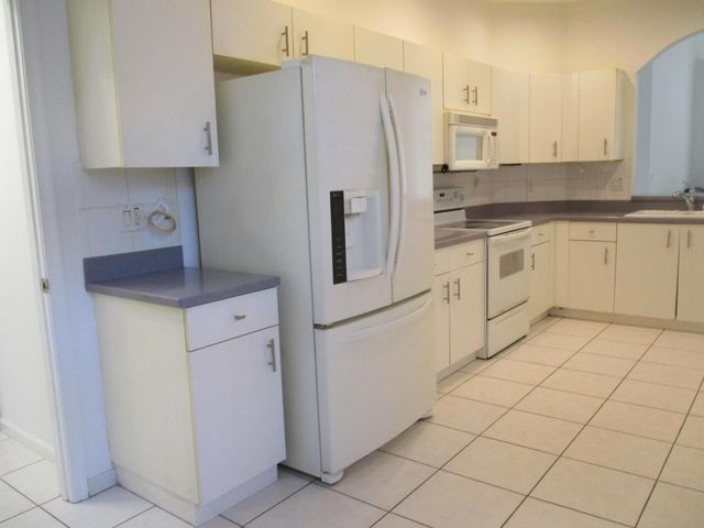 10724 ROYAL CARIBBEAN Circle, Boynton Beach, FL 33437