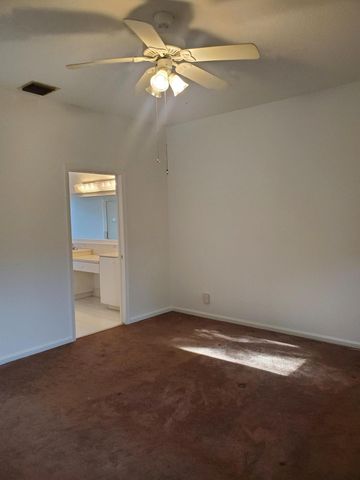 10724 ROYAL CARIBBEAN Circle, Boynton Beach, FL 33437
