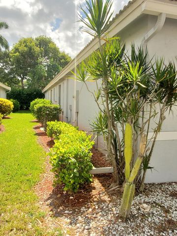 10724 ROYAL CARIBBEAN Circle, Boynton Beach, FL 33437