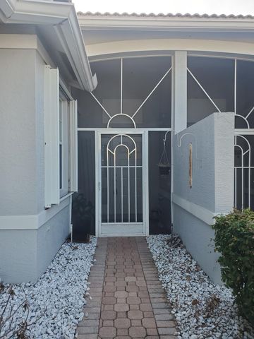 10724 ROYAL CARIBBEAN Circle, Boynton Beach, FL 33437