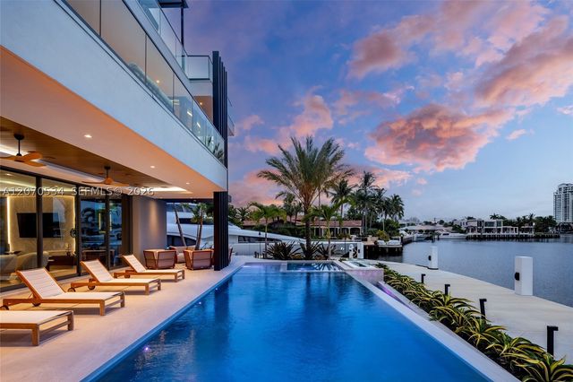 1400 W Lake Dr, Fort Lauderdale, FL 33316