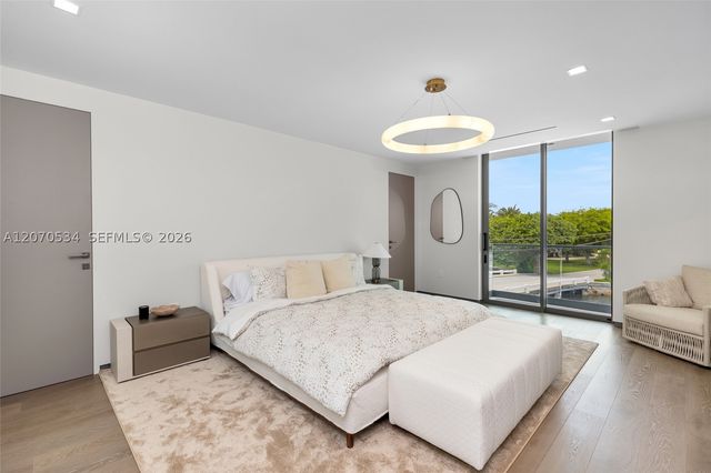 1400 W Lake Dr, Fort Lauderdale, FL 33316