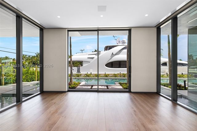 1400 W Lake Dr, Fort Lauderdale, FL 33316