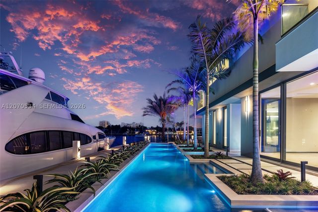 1400 W Lake Dr, Fort Lauderdale, FL 33316