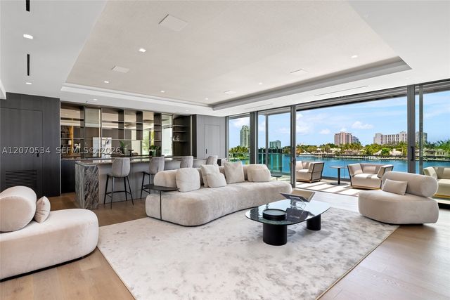 1400 W Lake Dr, Fort Lauderdale, FL 33316