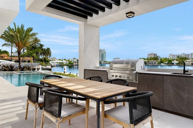 1400 W Lake Dr, Fort Lauderdale, FL 33316