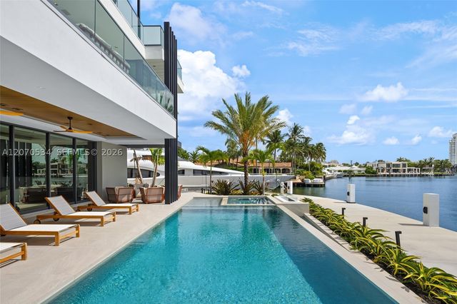1400 W Lake Dr, Fort Lauderdale, FL 33316