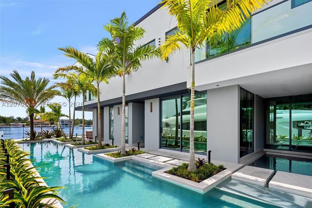 1400 W Lake Dr, Fort Lauderdale, FL 33316