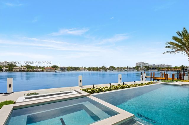 1400 W Lake Dr, Fort Lauderdale, FL 33316