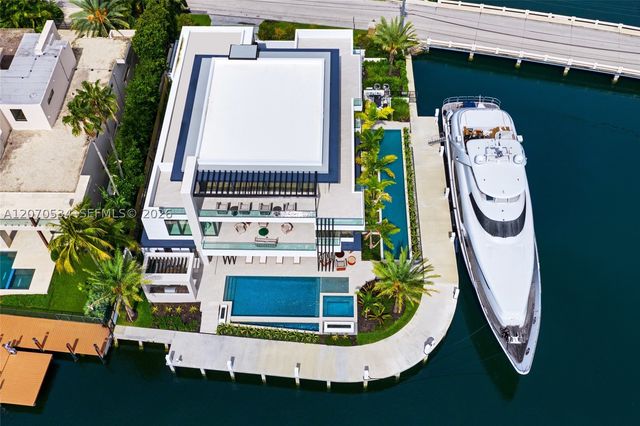 1400 W Lake Dr, Fort Lauderdale, FL 33316