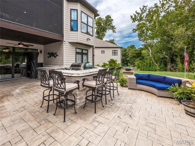 6312 Shelton Court, Maryville, IL 62062
