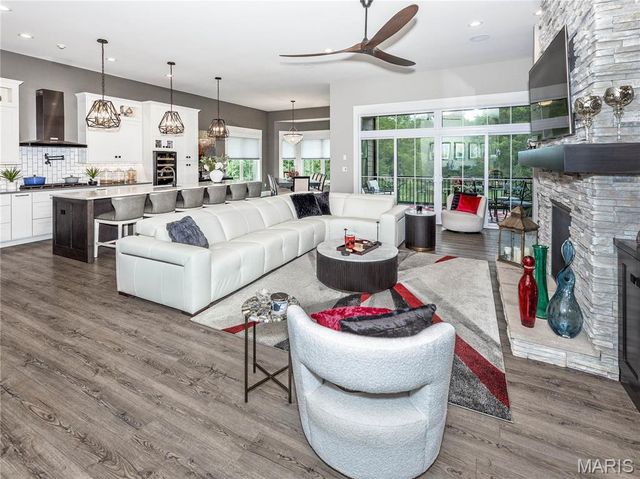 6312 Shelton Court, Maryville, IL 62062