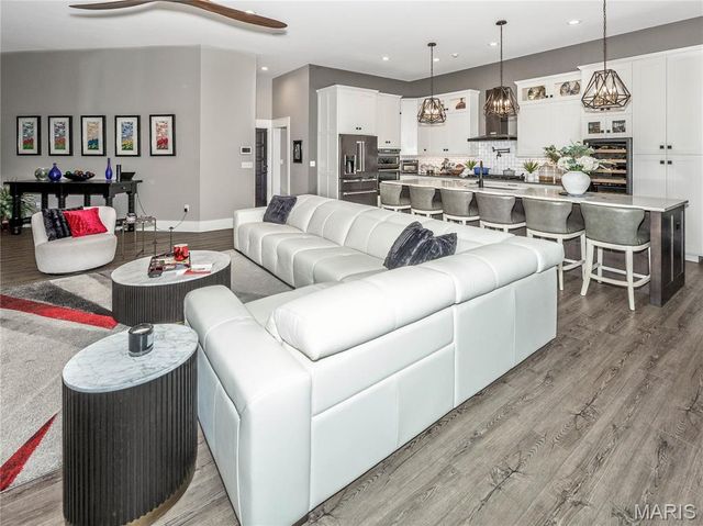 6312 Shelton Court, Maryville, IL 62062