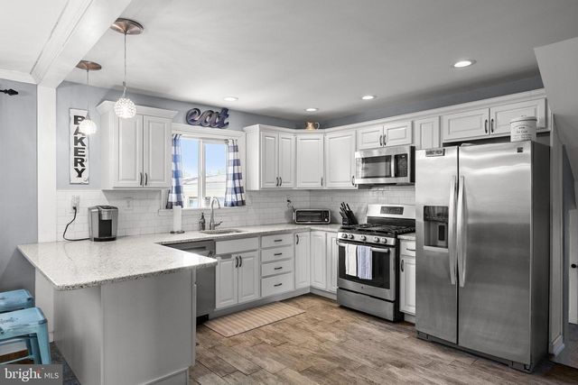 298 LILAC LN, Cinnaminson, NJ 08077