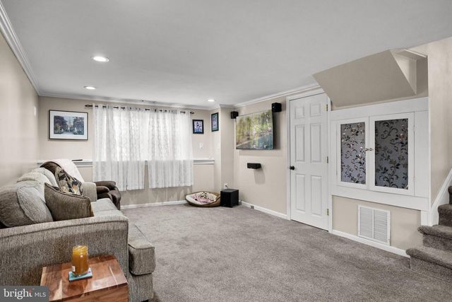 298 LILAC LN, Cinnaminson, NJ 08077