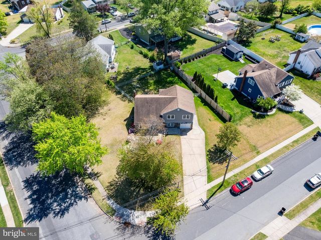 298 LILAC LN, Cinnaminson, NJ 08077