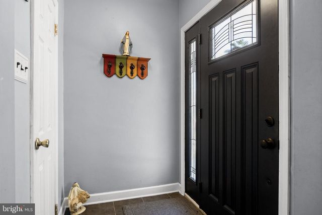 298 LILAC LN, Cinnaminson, NJ 08077