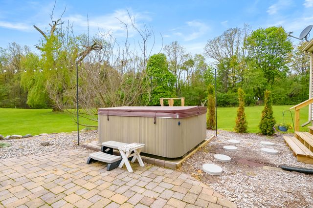 8586 E Main Street, Galesburg, MI 49053