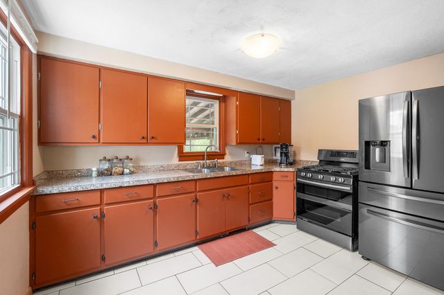 8586 E Main Street, Galesburg, MI 49053