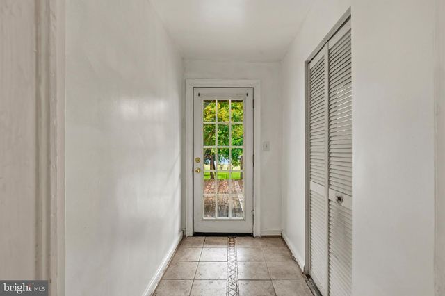 8902 MARQUIS LN, Clinton, MD 20735