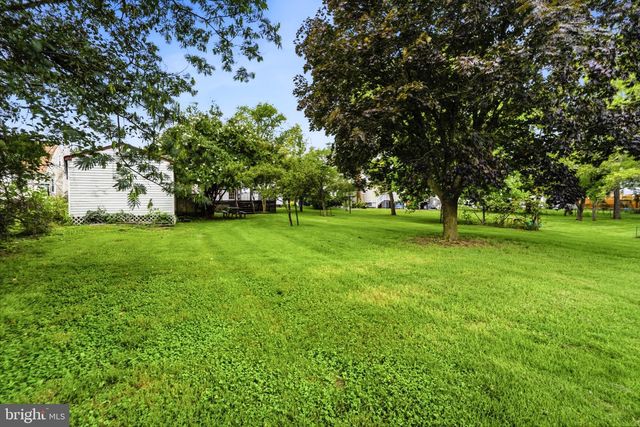 8902 MARQUIS LN, Clinton, MD 20735