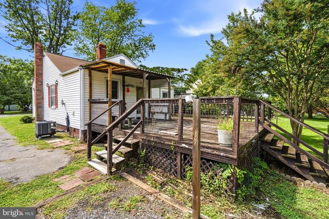 8902 MARQUIS LN, Clinton, MD 20735