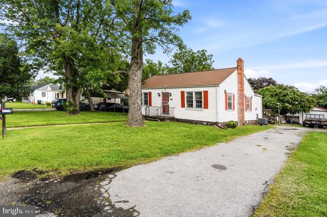 8902 MARQUIS LN, Clinton, MD 20735