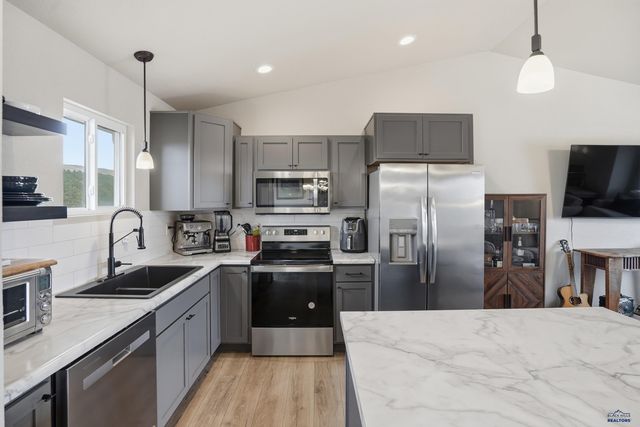 5238 CHALKSTONE CT, Rapid City, SD 57701