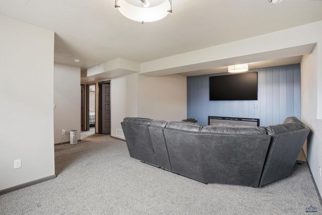 5238 CHALKSTONE CT, Rapid City, SD 57701