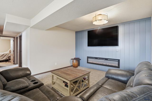 5238 CHALKSTONE CT, Rapid City, SD 57701