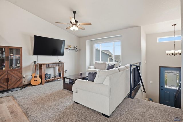 5238 CHALKSTONE CT, Rapid City, SD 57701
