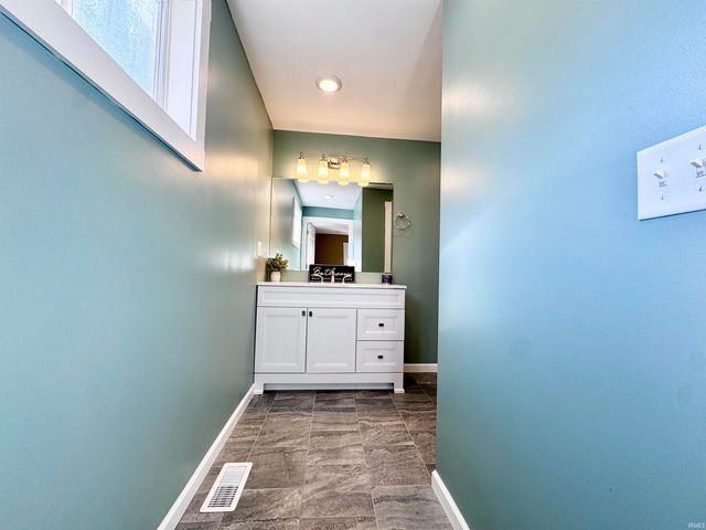 812 Water Street, Boonville, IN 47601