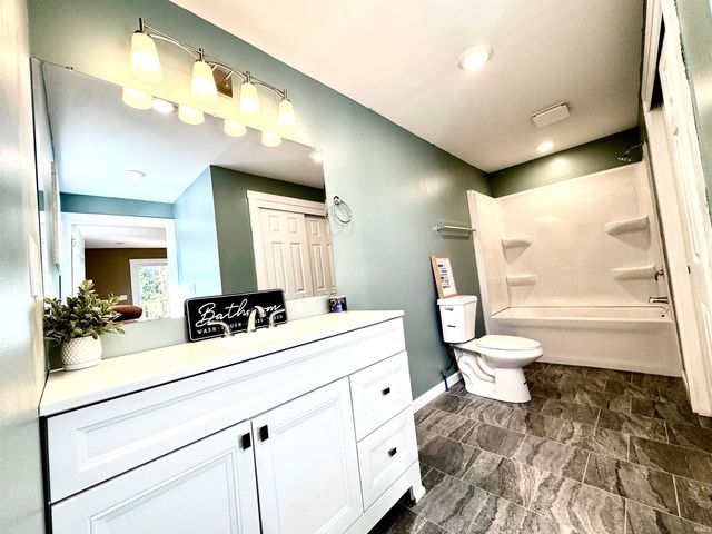 812 Water Street, Boonville, IN 47601