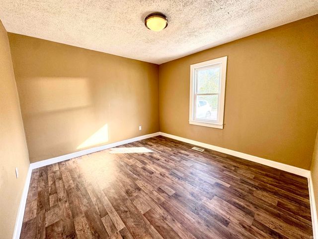 812 Water Street, Boonville, IN 47601