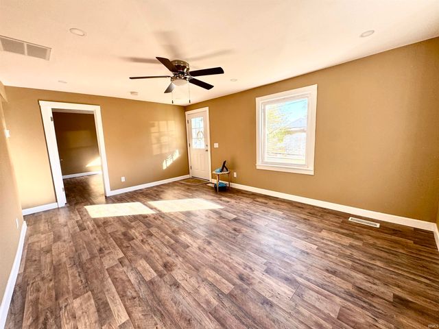 812 Water Street, Boonville, IN 47601