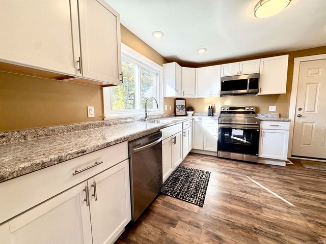 812 Water Street, Boonville, IN 47601