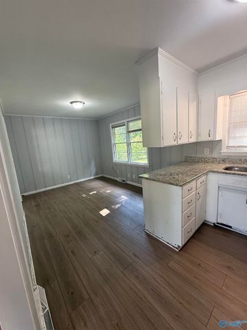4213 Eastland Drive NW, Huntsville, AL 35810