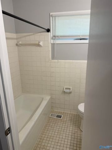 4213 Eastland Drive NW, Huntsville, AL 35810
